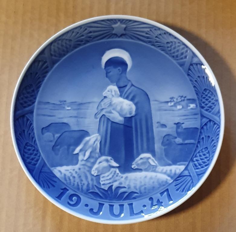 Juleplatter fra den Kongelige Porcelænsfabrik